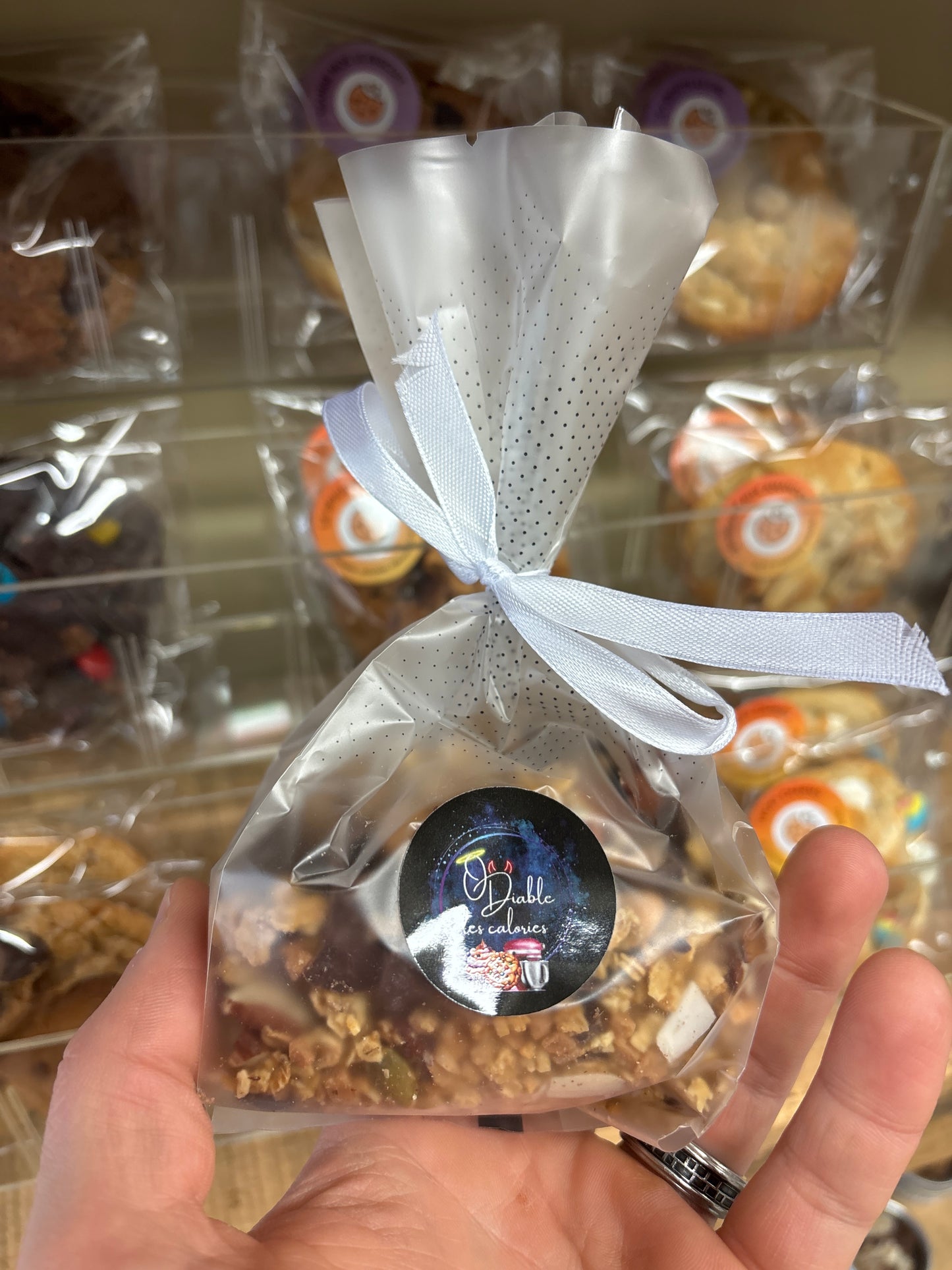 Éclat de chocolat, caramel Skor et granola 120g